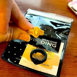 Silicone Rings Women -2 Rinfit Wedding Rings - new and never worn!  Just no tag